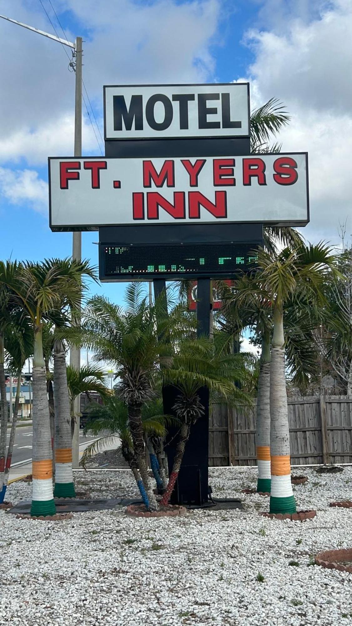 Fort Myers Inn Екстер'єр фото